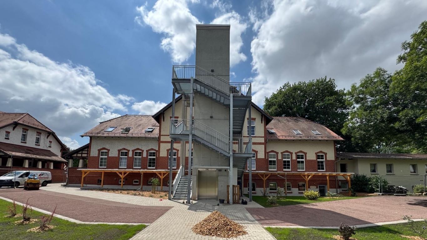 Gartenblick - Fahrstuhl