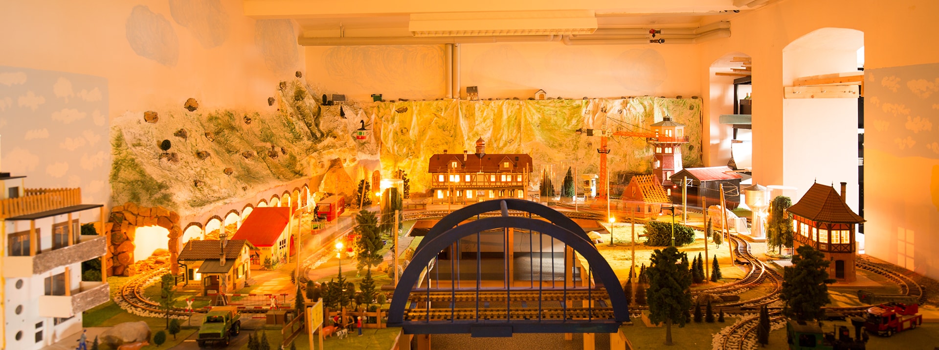 Miniaturwelt (Eisenbahnplatte)